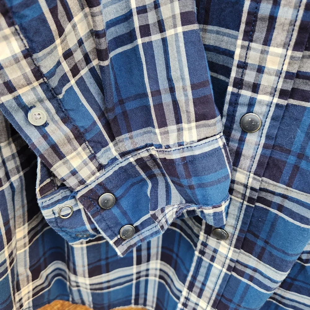 American Eagle Vintage Fit Snap Down Shirt - Picture 5 of 6
